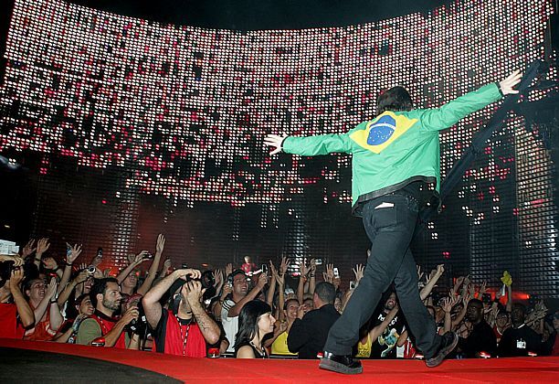 Bono_Brasil_vertigo_612_AE_2
