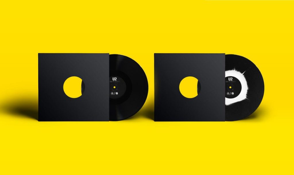 u2-tmr-theblackout-both-1500