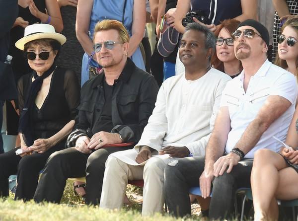 Bono, The Edge e Yoko Ono