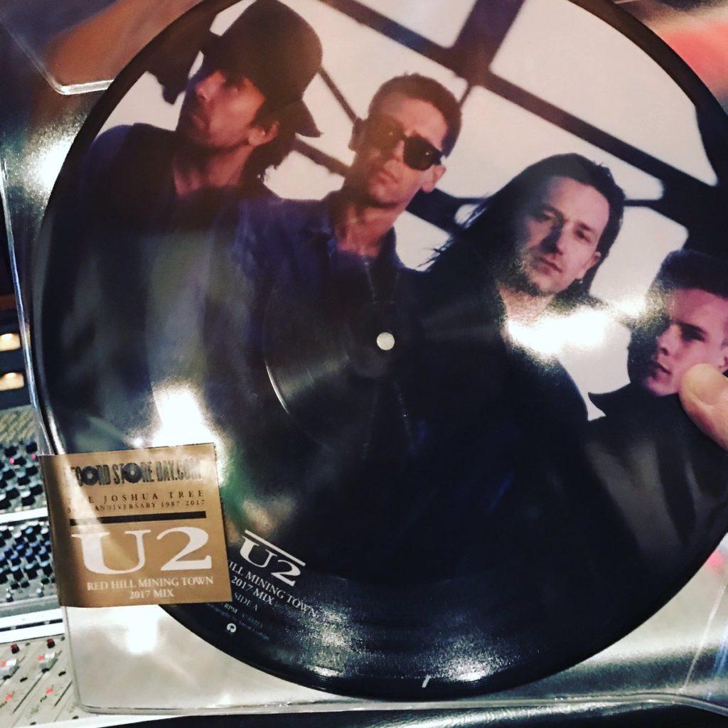 u2-red-hill-mining-town-picture-disc