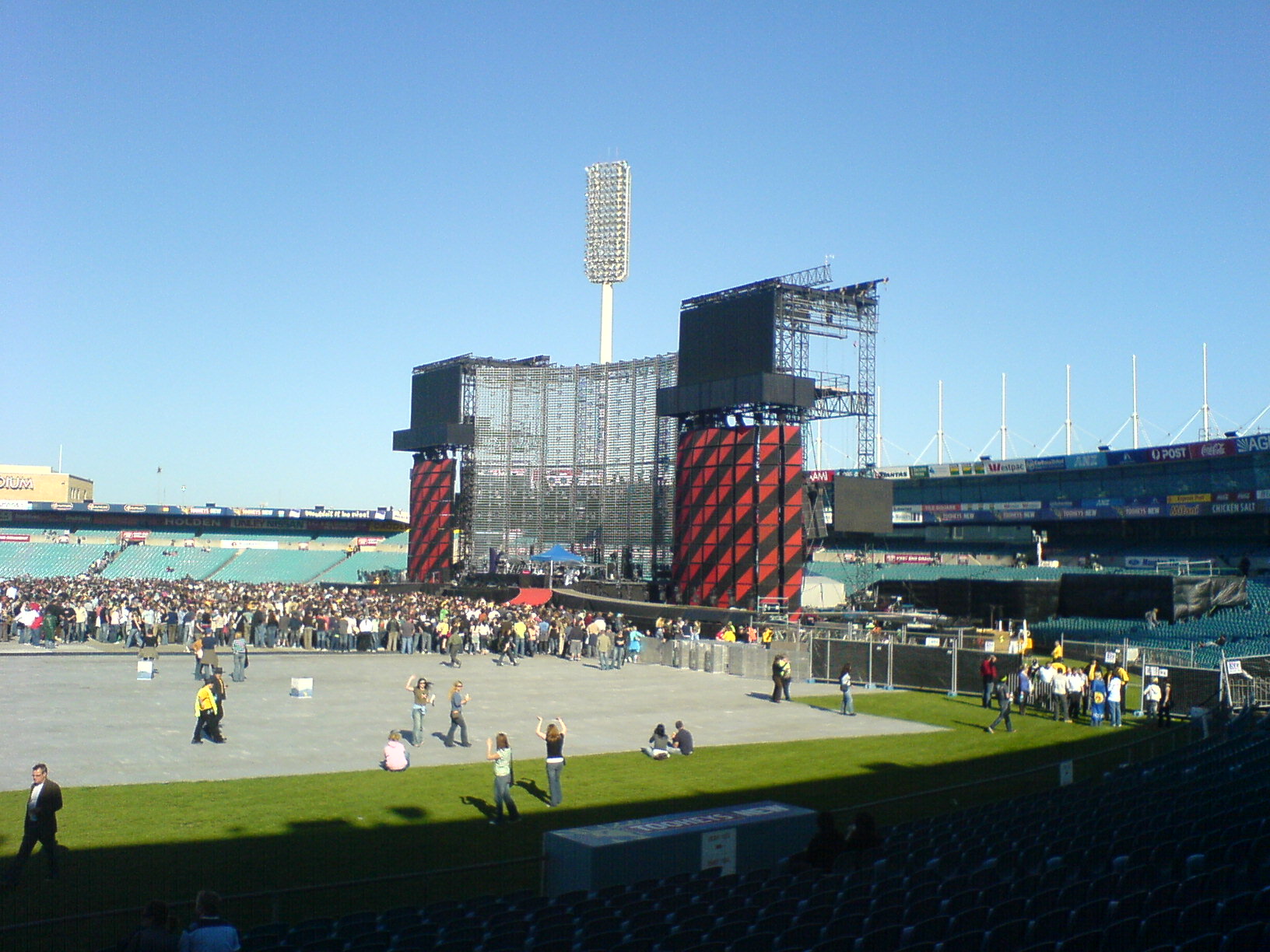 u2_adelaide_vertigo_tour_dsc00408_412005548